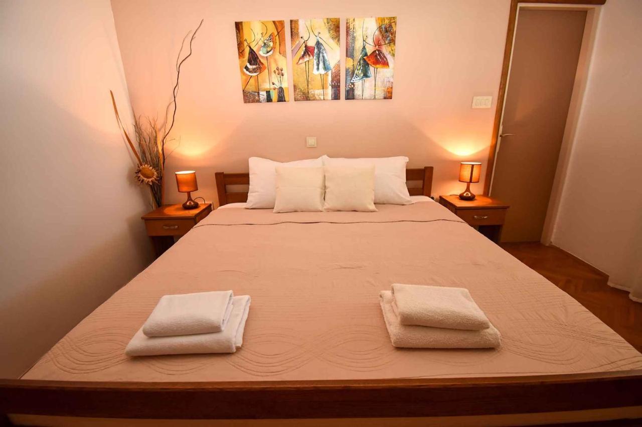 In - Insel Rab 17812 Apartment